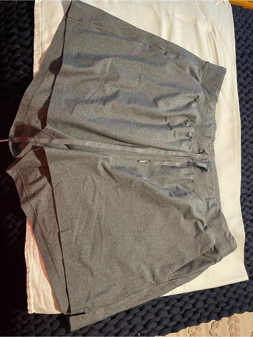 Old Navy Women's Athletic Drawstring Shorts in Charcoal Gray
